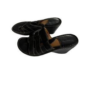 Born Handcrafted Black Leather Strappy Slide Open Toe‎ Sandal Sz 7